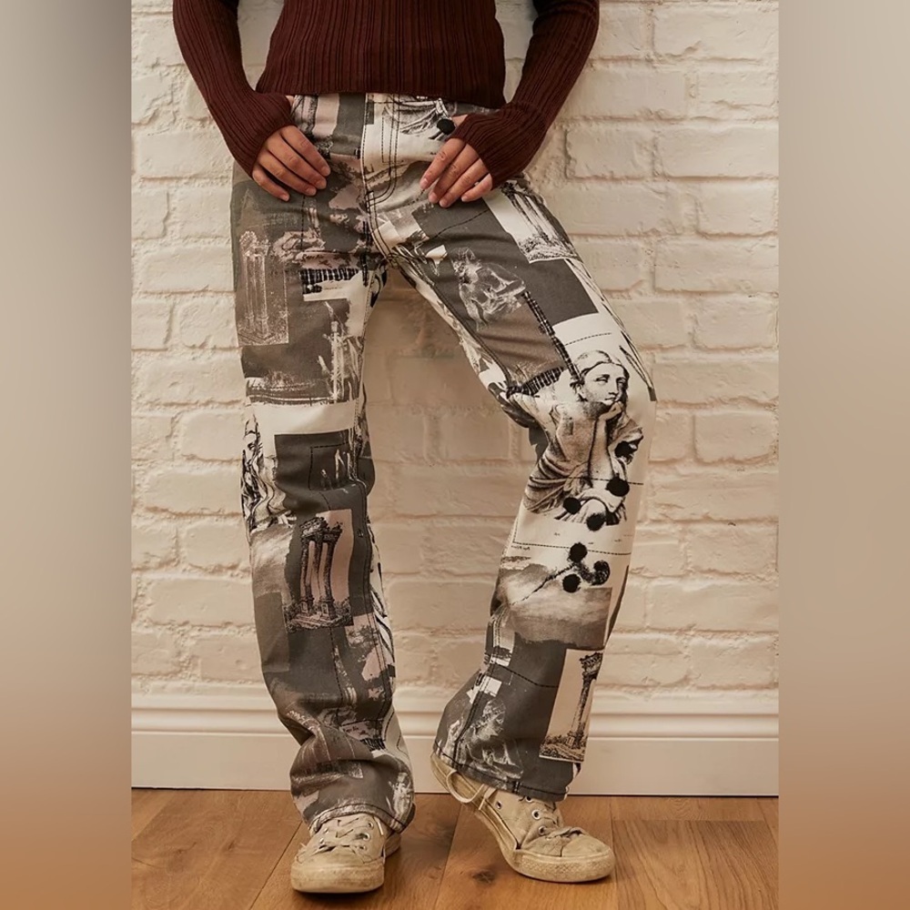 Urban Outfitters BDG Renaissance Print Cowboy Jeans High Waist Straight Size 30